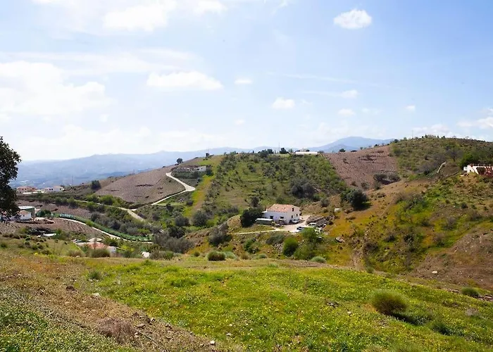 La Dehesa - Pool And View